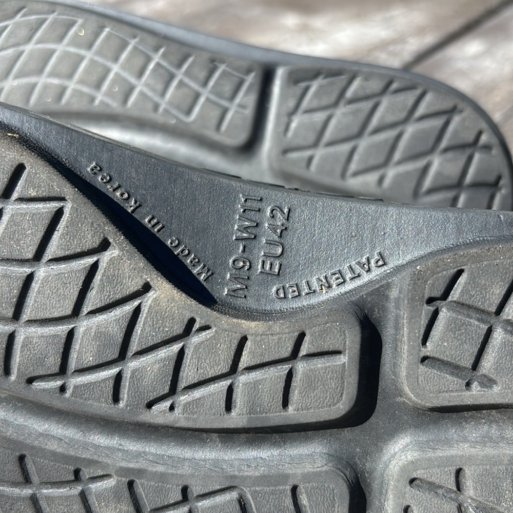 Oofos Clogs - image 2